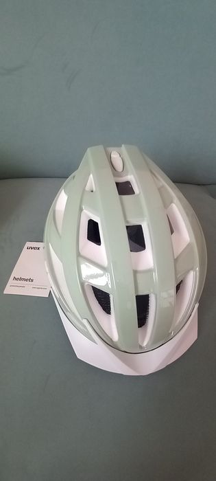 Kask rowerowy damski.