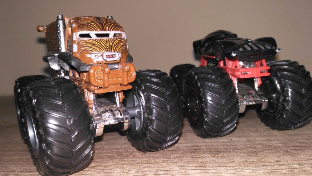 Auto monster truck Hot Wheels 2szt.