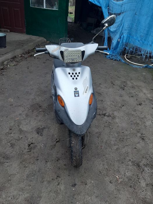 Продаю мопед ямаха бейсік джок