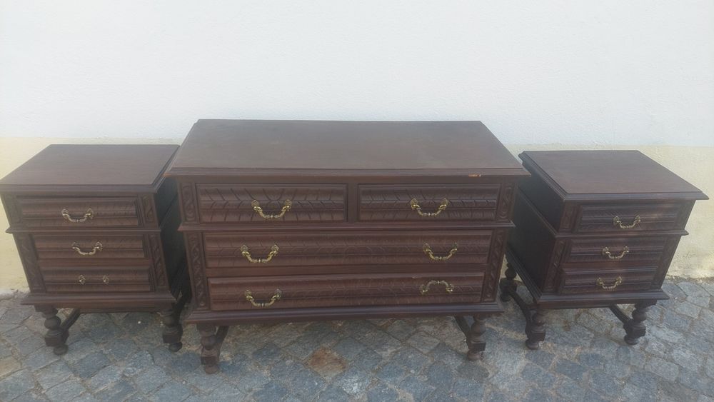 Comoda e mesas de cabeceiras