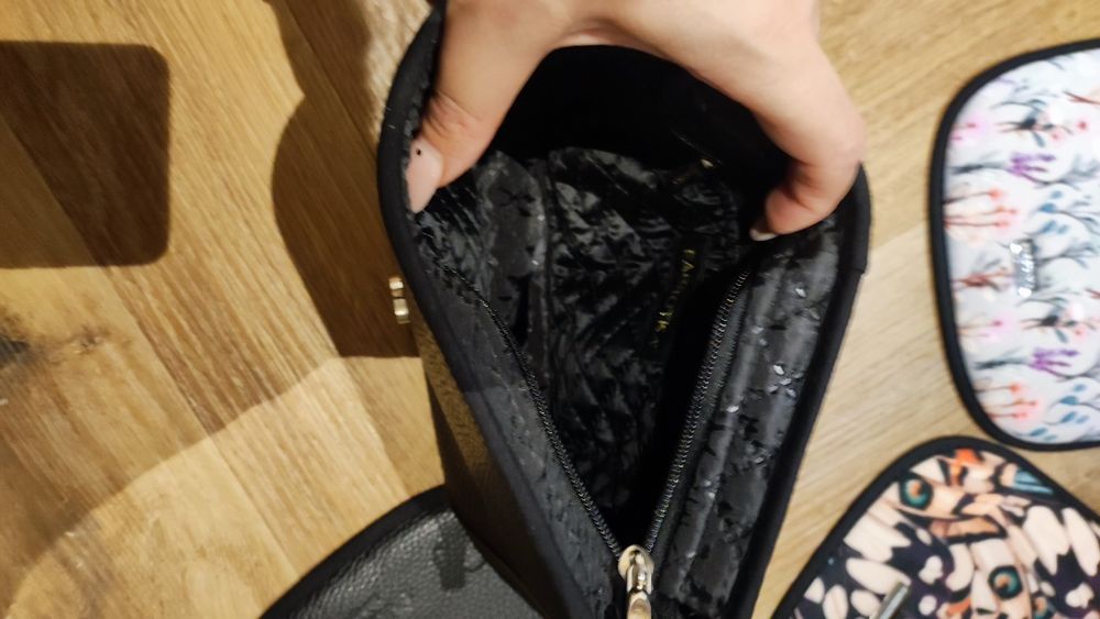 Torebka Saszka nowa plus trzy klapki Farbotka