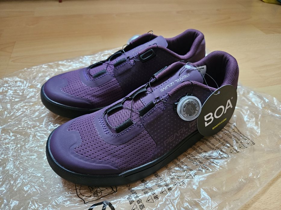 Damskie buty rowerowe PEARL iZUMi X-Alp Flow Pop w kolorze Dark Violet