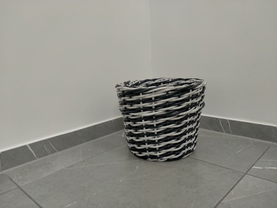 Кашпо ручної роботи.