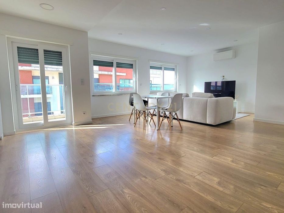 Moderno Apartamento T3 na Encosta do Moinho, em Vialonga