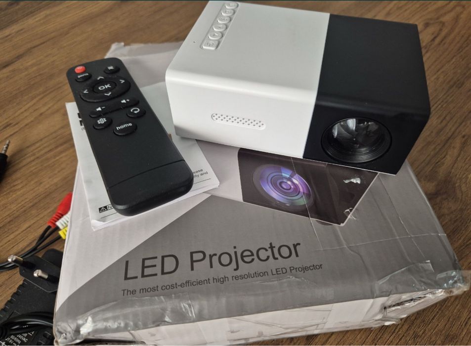 Mini LED Projector63825548558721121