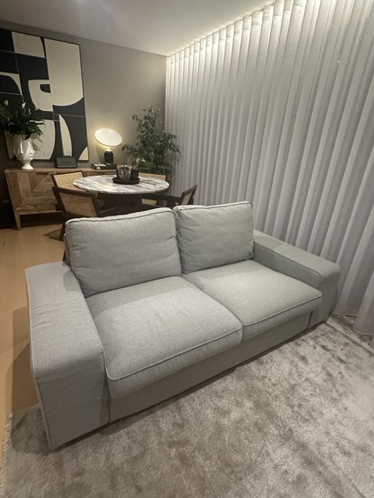 Sofa Kivik de 2 lugares como novo