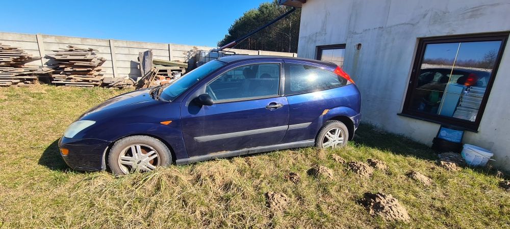 części .  silnik 1.8 . ford focus MK1