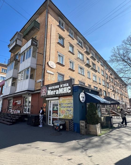 Продам кімнату в центрі Чернігова. Меблі, техніка. Не АН