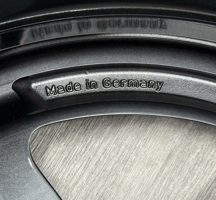 Оригінальний зимовий комплект Mercedes E 214 Мерседес А2144010300 Continental 245/45R19 275/40R19