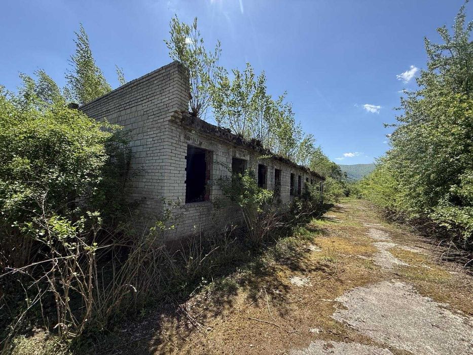 Будівля, комерція, недобудова, Довге (Сопіт), Львівська область