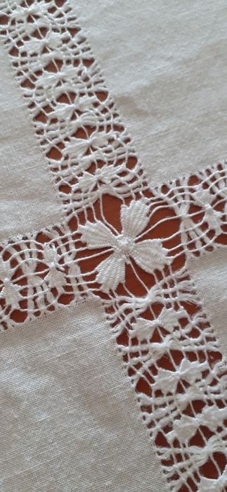 Lindíssima Toalha Linho-Grande, Bordados Manuais