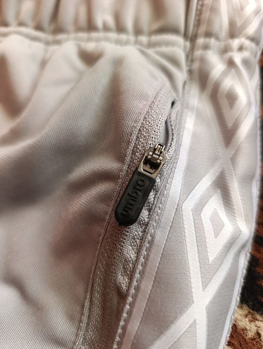 Спортивні штани Umbro "L"