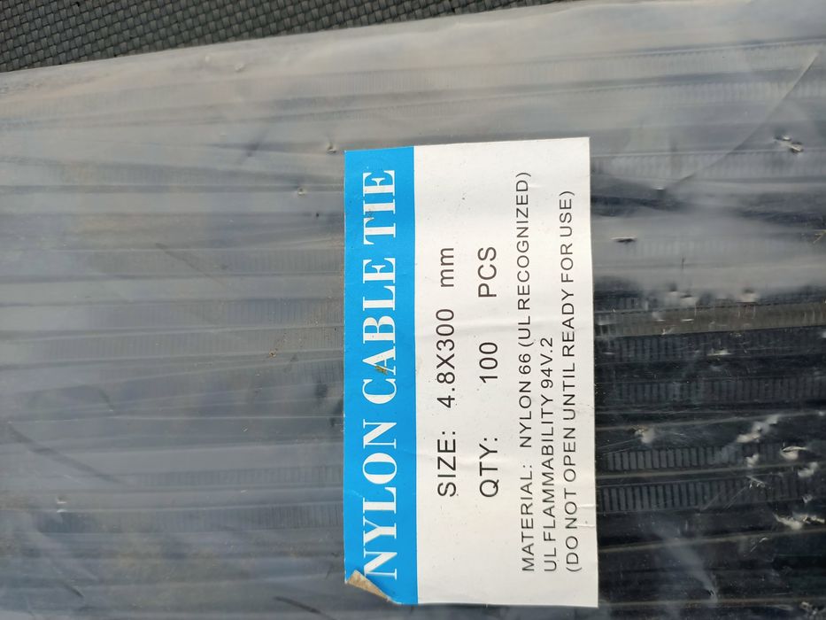 Tryttki NYLONOWE 4.8 300mm 100szt opaski zaciskowe