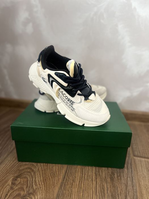 Стильні кросівки Lacoste Original, 37. 5 розмір