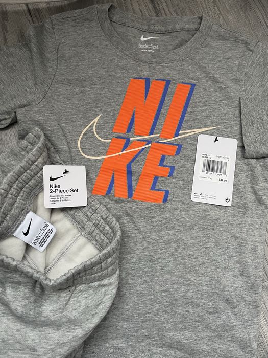 Дитячий костюм Nike, розмір на 6-7 років (116-122 см). НОВИЙ.