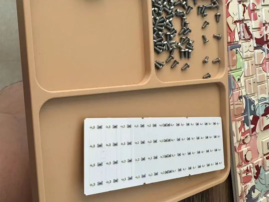 Organizador de Parafusos para EDC de Telemóvel