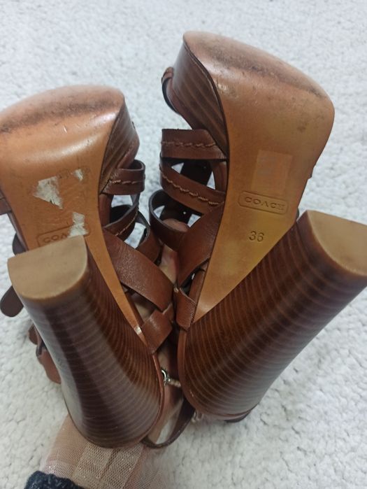 Sandały na klocku Coach