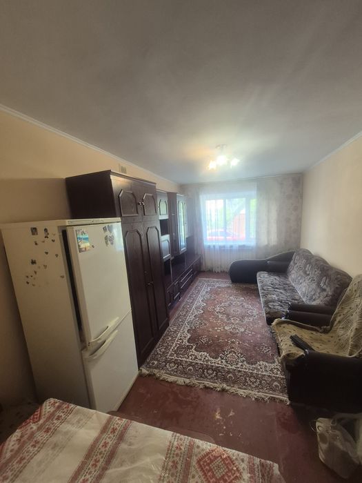 Продам велику кімнату в гуртожитку рн 29 школи