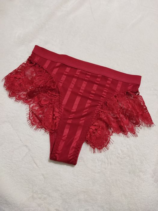 Nowe czerwone brazyliany z koronką L/XL wysoki stan