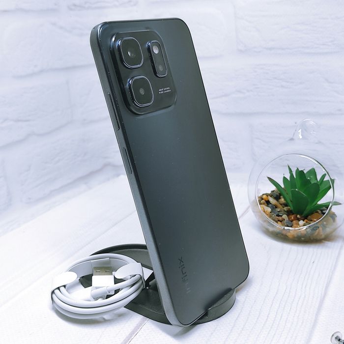 Продам телефон Infinix Hot 50i 4+4/128Gb NFC в гарному стані