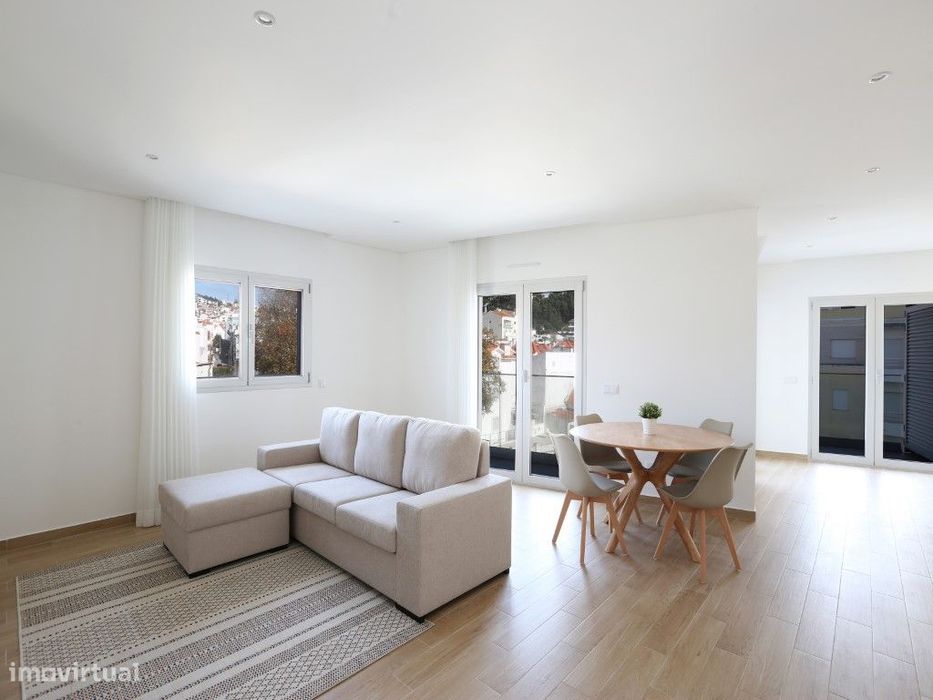 Apartamento T1 novo junto ao mercado na Nazaré — Nazaré, Leiria