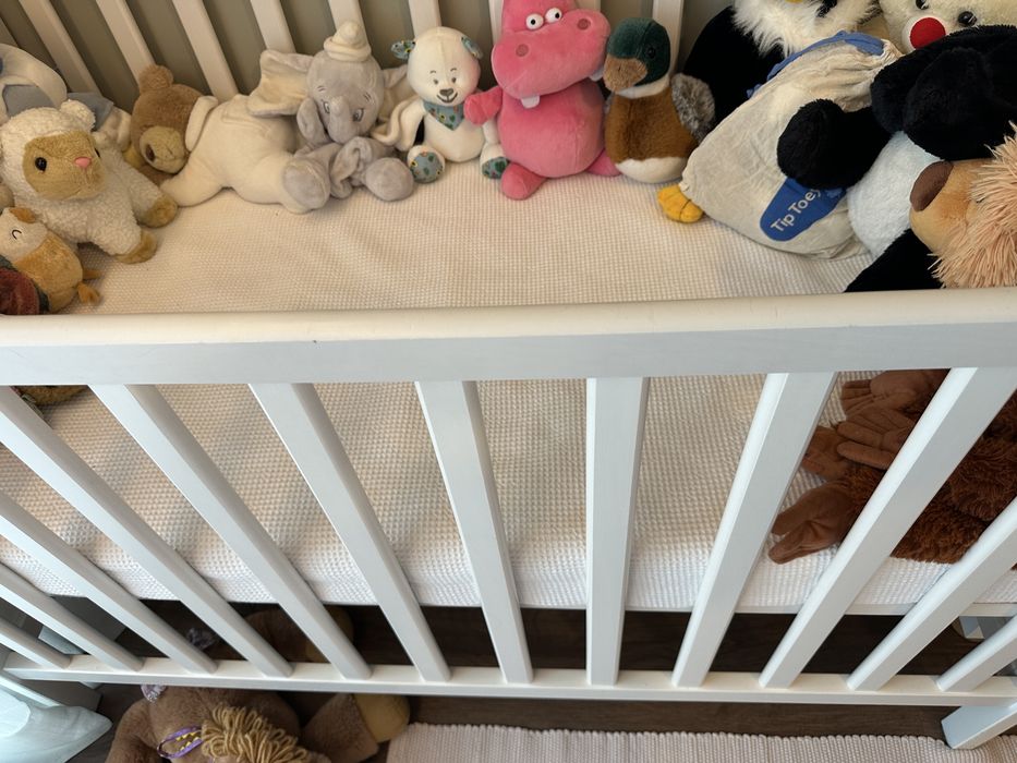 Berço branco - SUNDVIK + colchão