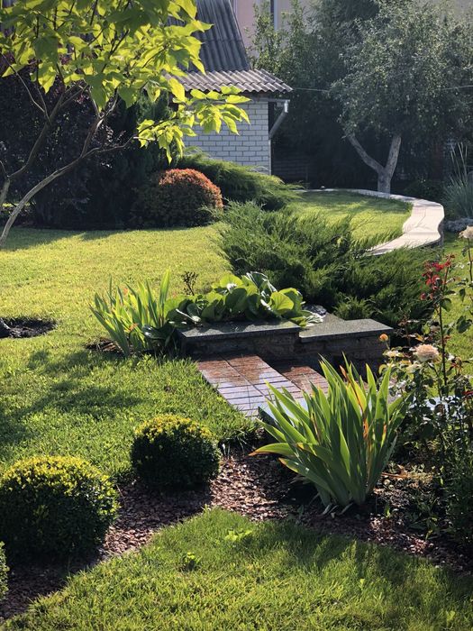 Дом с потенциалом с просторным и ухоженным участком