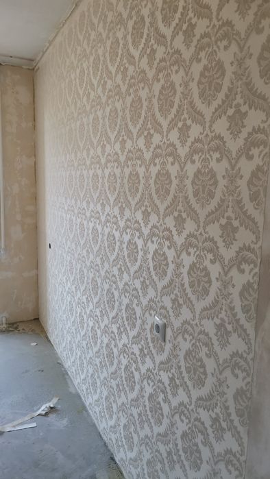 Поклейка шпалер(обоїв)