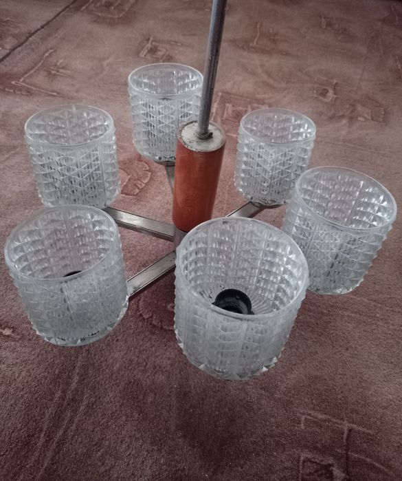 Люстра на 6 плафонів