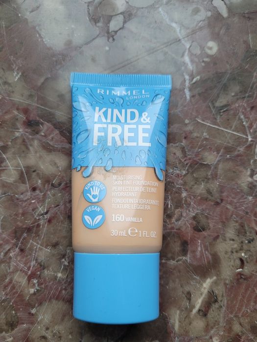 Podkład, fluid Rimmel nowy