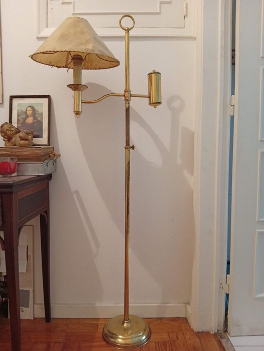 Candeeiro de pé em latão – não funcional / para restauro