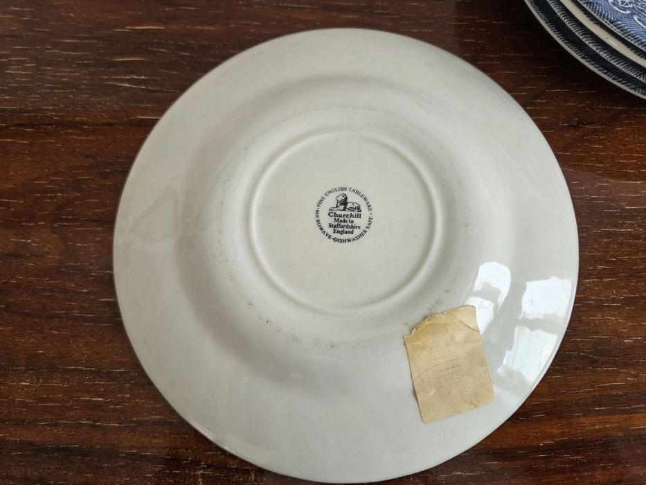 5 pratos louça inglesa Churchil