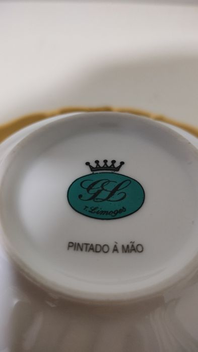 Prato com açucareiro novo pintado a mão.
