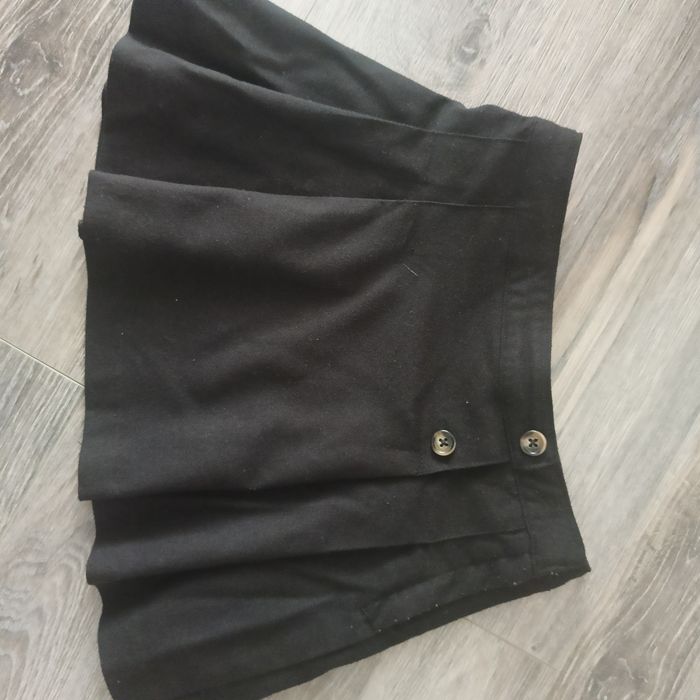 Спідничка бренду H&M