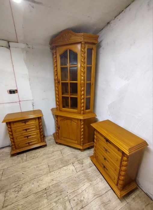 Piękny zestaw mebli witryna narożna komoda szafka komplet