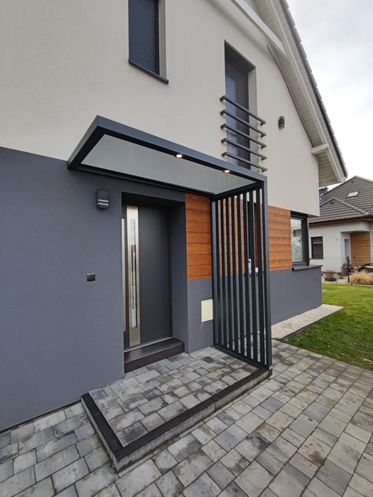 Daszek nad drzwi wiatrołap