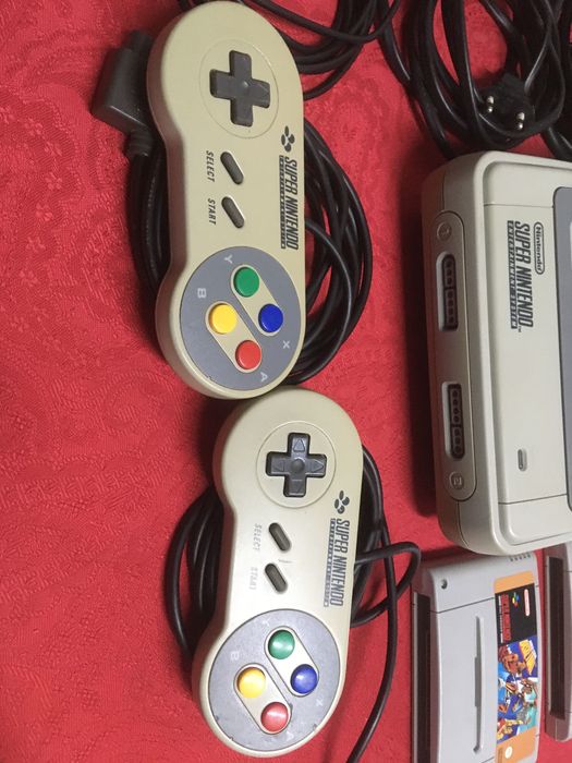 Super Nintendo - controllers and games (complete)64284403013889121