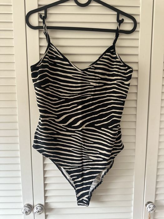 Piekne body pod zakiet , do jeansow HM nowe motyw Zebry