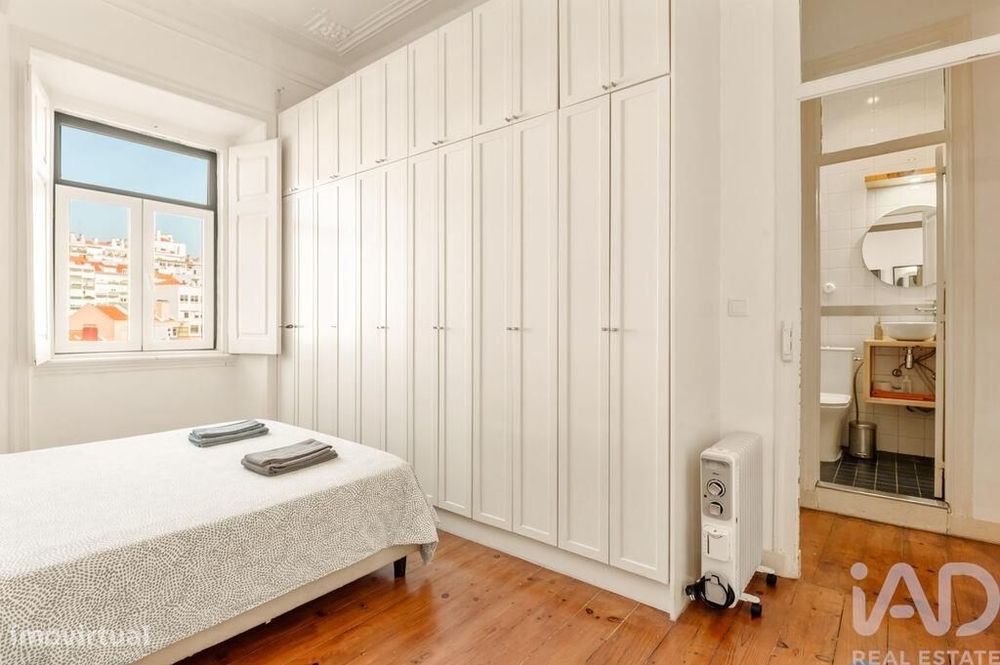 Apartamento T2 em Alcântara de 59 m2
