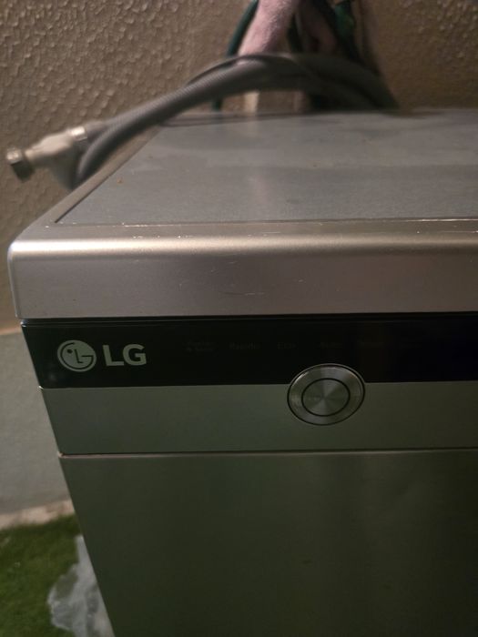 Maquina lavar loiça LG cinzenta