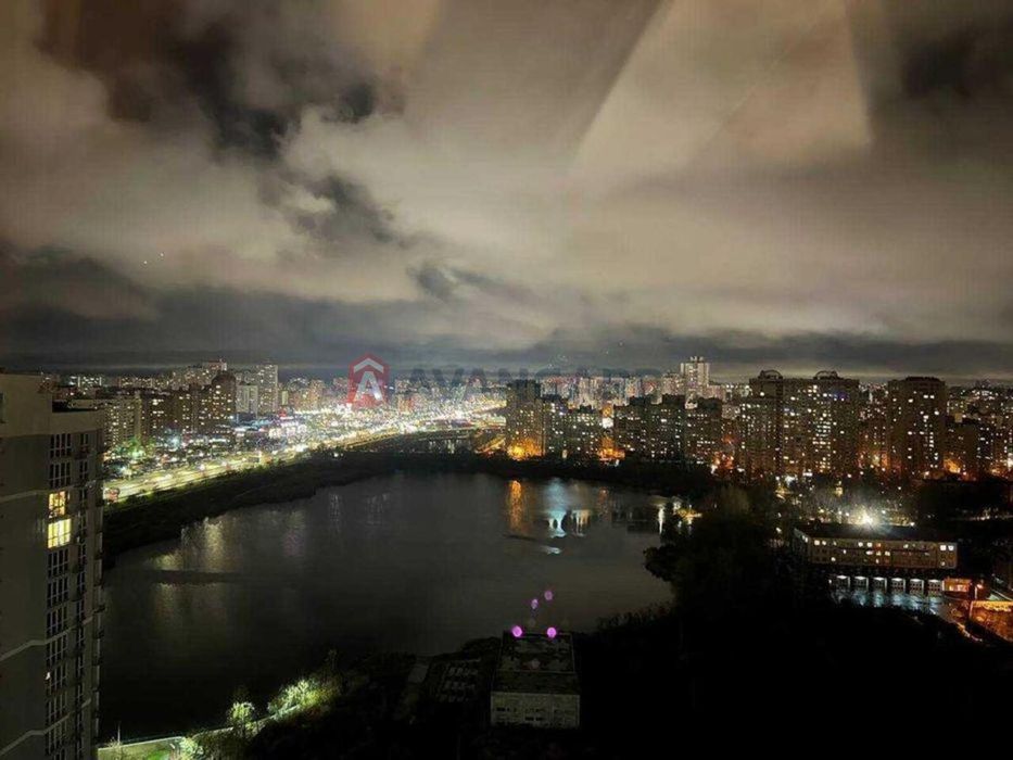 Стильна 1-км квартира з дизайнерським ремонтом у ЖК «Лебединий»