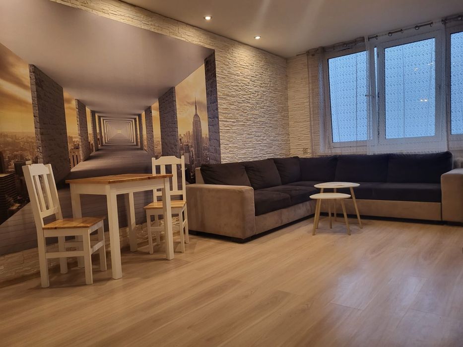 Sprzedam M3 z wyposażeniem (AGD+Meble) | ul. 26 Marca 62 | Kuchnia otwarta na salon