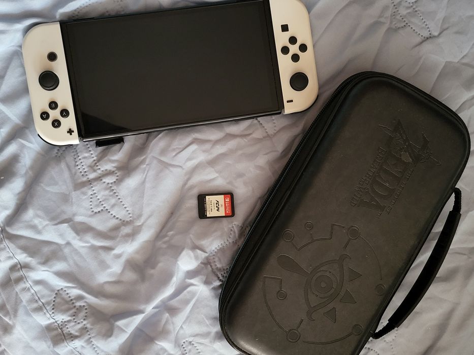 Продам NIntendo switch OLED
