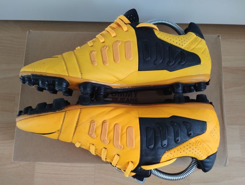Buty korki piłkarskie 41 Nike CTR360 Maestri III ACC