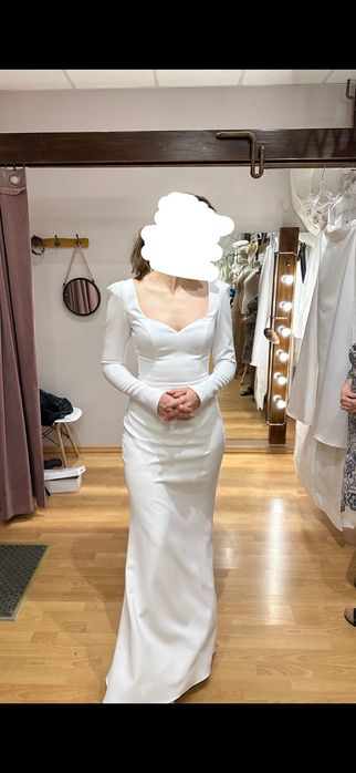 Suknia ślubna / długi rękaw / minimalistyczną / elegancka