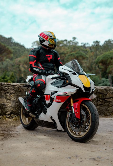 Yamaha R1 60 anos como nova peca exclusiva