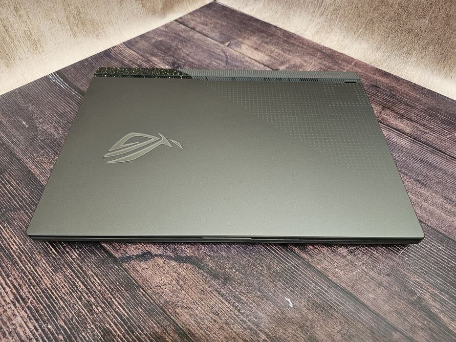 Ігровий ноутбук ASUS ROG Strix G17 G713RW (Ryzen 7 6800H/32Gb/RTX 3070 Ti/SSD 1Tb/IPS 2K 240Hz) з гарантією