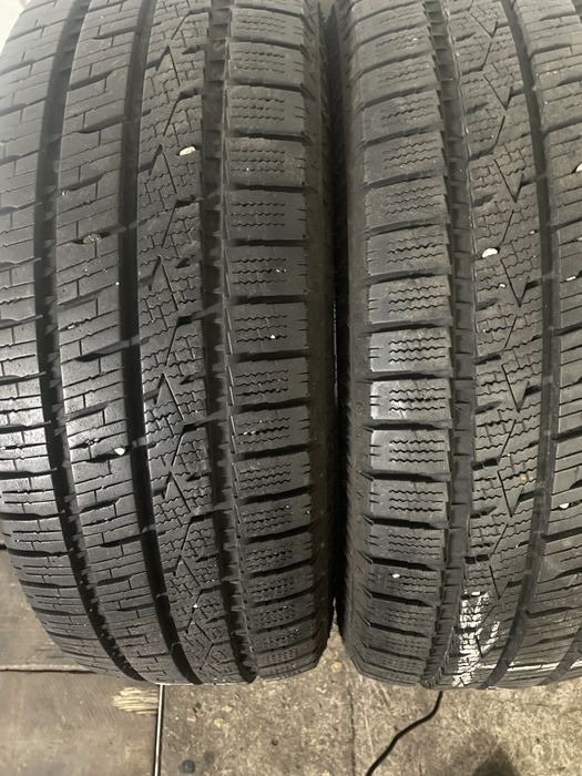 Sprzedam dwie opony  do  busa