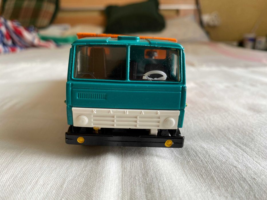 Камаз 5511 Самосвал зеленый с желтым. НА ВОССТАНОВЛЕНИЕ!!!