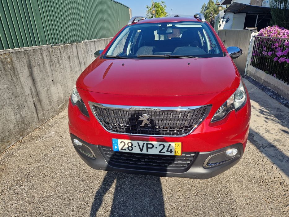 Peugeot 2008 1.2 style 2018 poucos kms